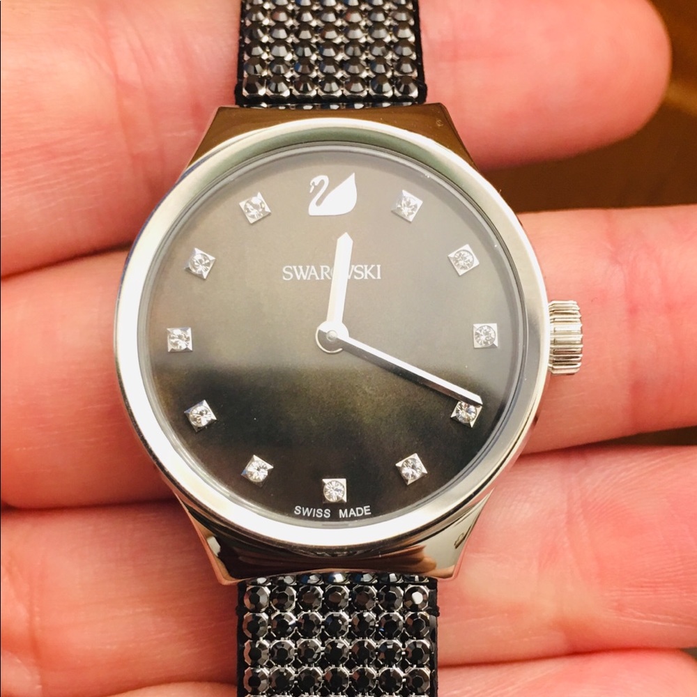 Swarovski ellis watch all crystals. New inbox - Picture 1 of 11
